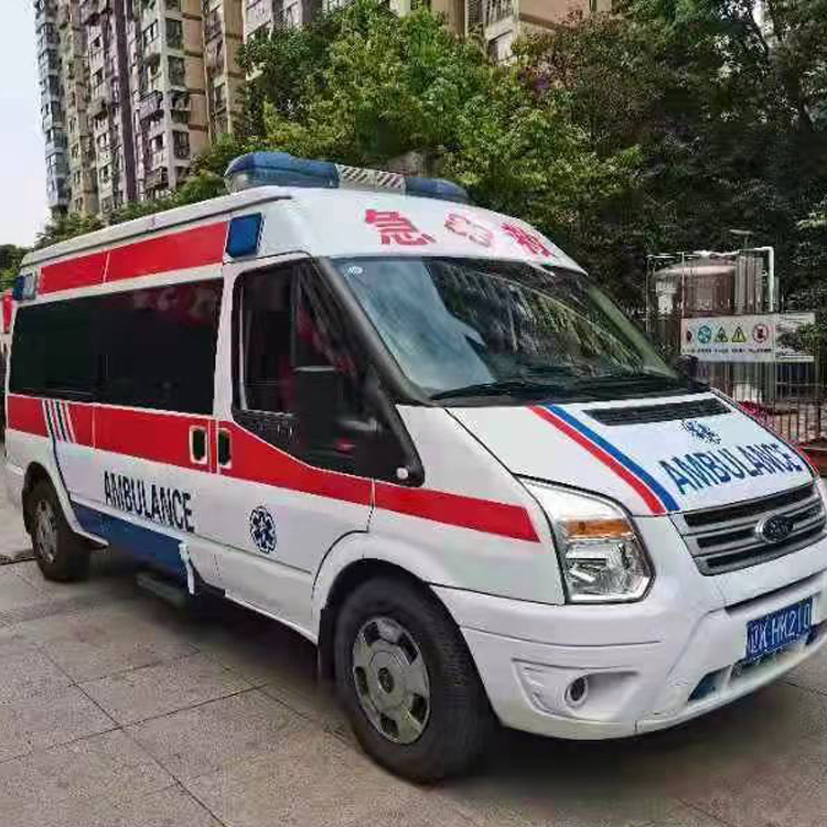 二七长途救护车护送病人返乡