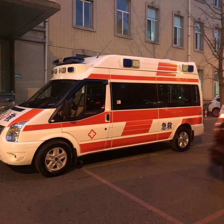 二七夜间租赁救护车护送病人转院：安全转运的 8 大核心注意事项